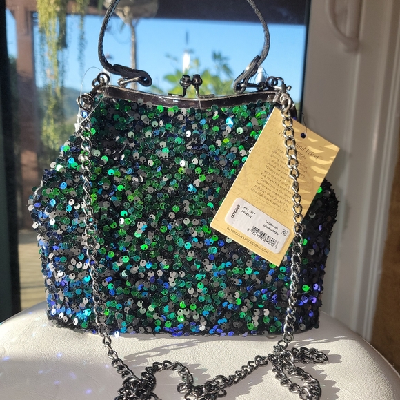 Patricia Nash Handbags - Patricia Nash Laureana Payettes Sequins Velvet 💙💚